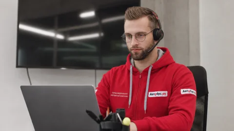 Ваш менеджер остаётся на связи 24/7